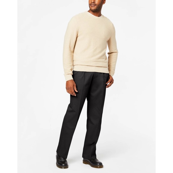 DOCKERS • Black Flex Comfort Waistband Relaxed Fit Signature Khaki Pants - Picture 2 of 5
